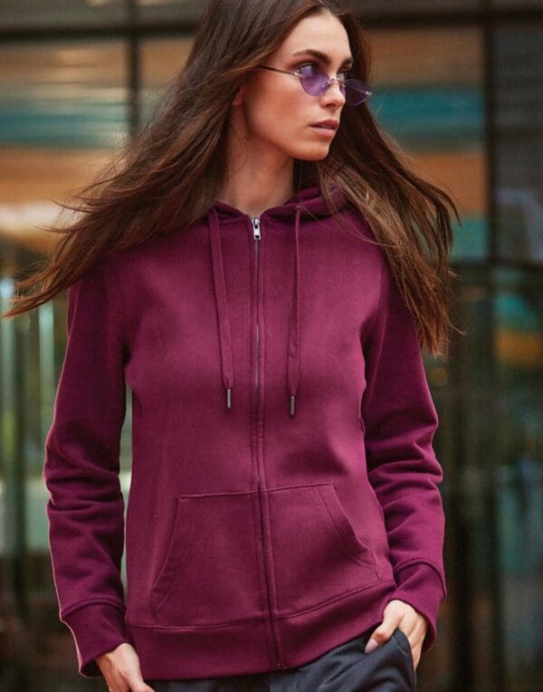QUEEN Zipped Hood