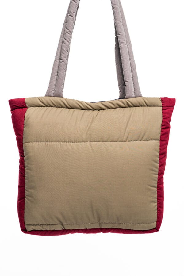 Sheltersuit - Tote of Hope - Oksana