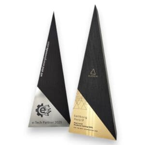 Award Holz Triangle