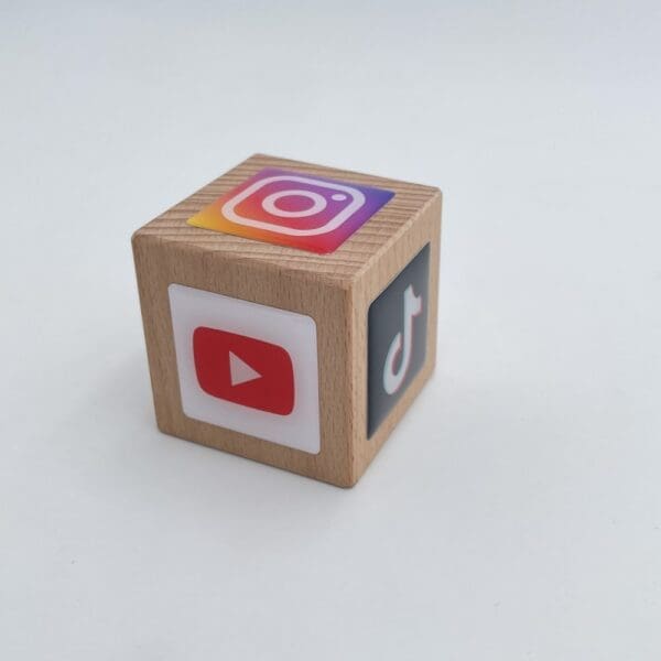 NFC Social Media Cube