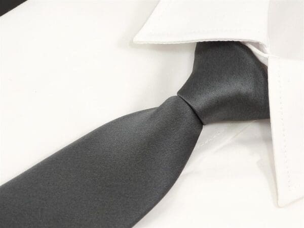 Krawatte mit Gummizug - Sicherheitskrawatte - Bereits gebundene Krawatten im Satin Finish - 51 x 7 cm - anthrazit