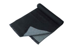 Winterschal unisex aus 100% gebrushter Seide, Seidenschal für Damen und Herren - Schal für Herbst und Winter - Größe 30 x 180 cm - Grau Schwarz