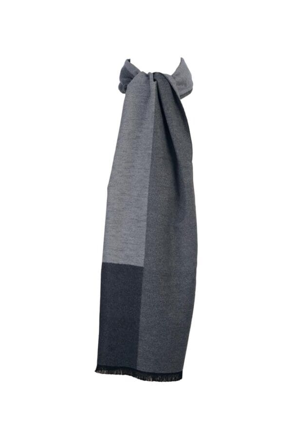Winterschal unisex aus 100% gebrushter Seide, Seidenschal für Damen und Herren - Schal für Herbst und Winter - Größe 30 x 180 cm - Grau Schwarz