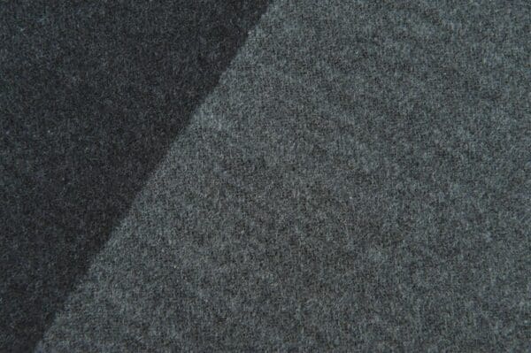 Winterschal unisex aus 100% gebrushter Seide, Seidenschal für Damen und Herren - Schal für Herbst und Winter - Größe 30 x 180 cm - Grau Schwarz