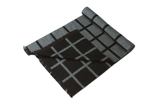Winterschal unisex aus 100% gebrushter Seide, Seidenschal für Damen und Herren - Schal für Herbst und Winter - Größe 30 x 180 cm - Schwarz Grau Karo