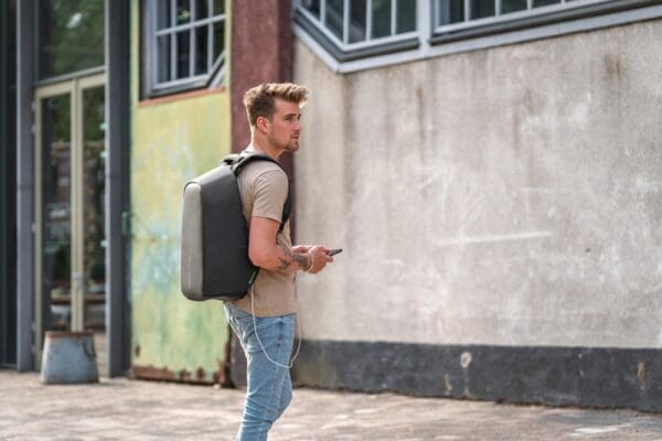 Anti-Diebstahl-Rucksack Bobby Hero Regular