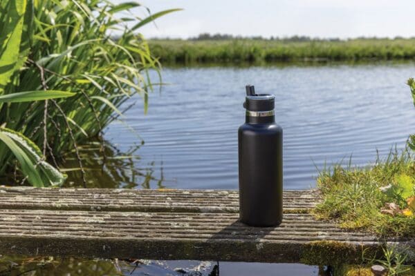 Hydro Vakuumflasche aus RCS recycel. Stainless-Steel