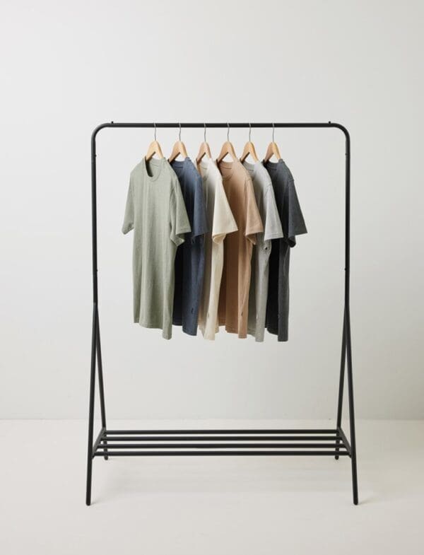 IQONIQ Manuel ungefärbtes T-Shirt aus recycelter Baumwolle