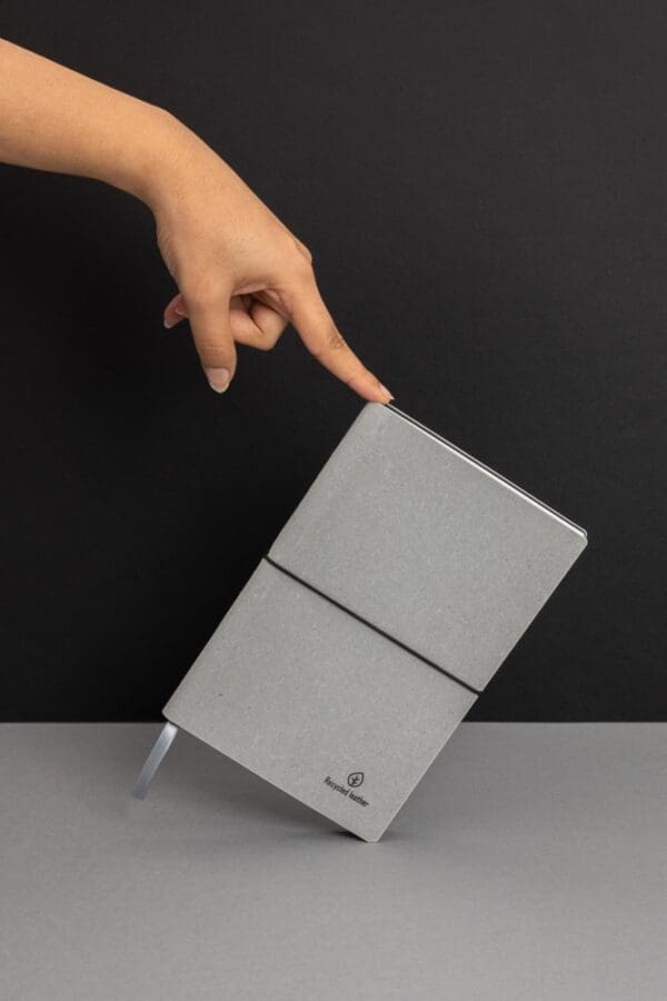 Notizbuch A5 aus GRS recyceltem Leder