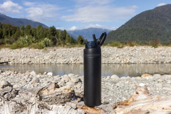 Omni Sip verschließbare Flasche aus RCS-reSteel, 720ml