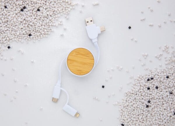 Ontario ausziehb. 6-in-1 Kabel aus RCS recyceltem Kunststoff
