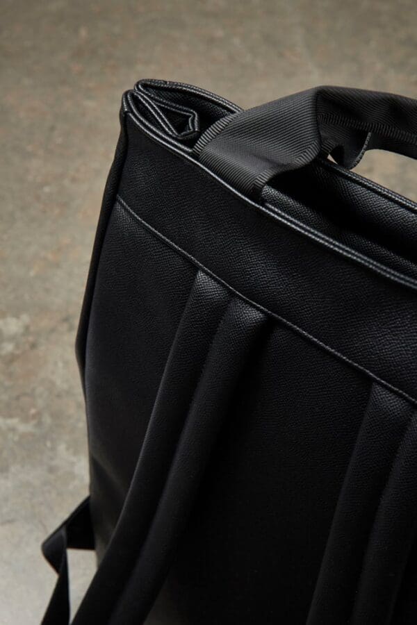 Rucksack VINGA Bermond aus RCS recyceltem PU