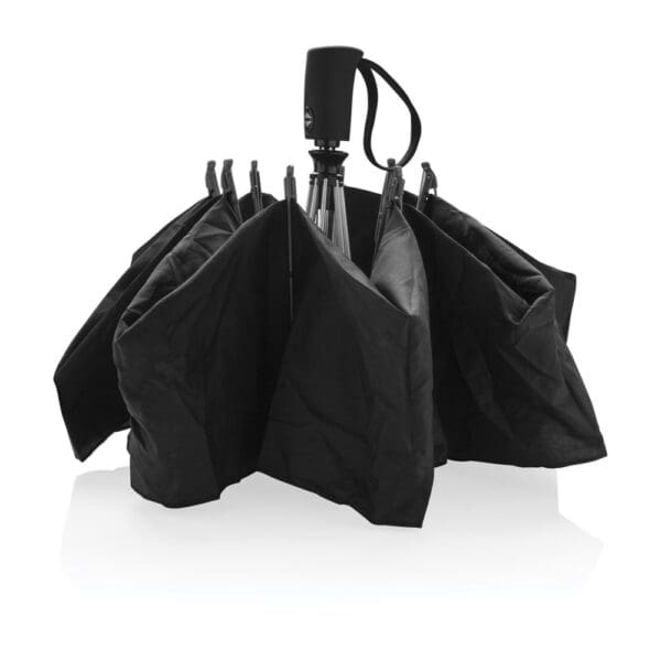 Swiss Peak AWARE™ 23" faltbarer umgekehrter Regenschirm