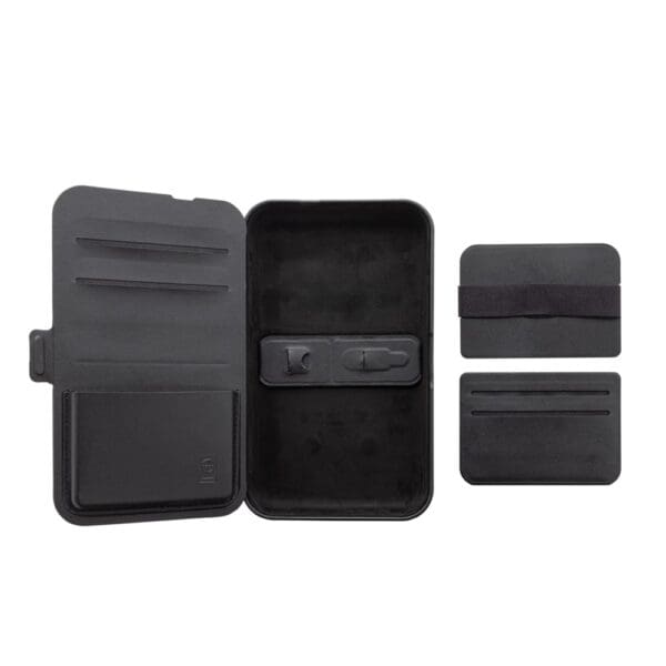 Swiss Peak Travel-Case aus RCS rec. PU mit 3-in-1-Charger