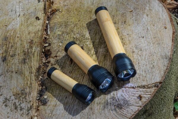 Taschenlampe Lucid 3W aus RCS recycelt. Kunststoff & Bambus