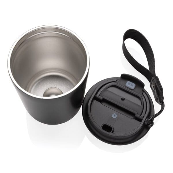 Vakuumbecher Cuppa aus RCS-Stahl mit Umhängeband