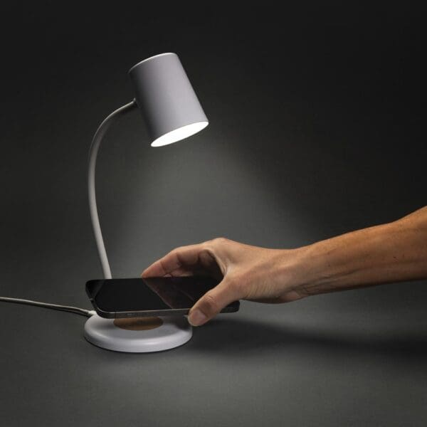 Zenara 15W Schreibtischlampe aus RCS rec. Plastik & Kork
