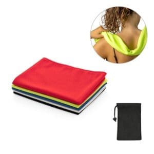 Sporthandtuch BERNAL. aus recyceltem Polyester (100% rPET) dient zur Erfrischung mit Vliesstoffbeutel