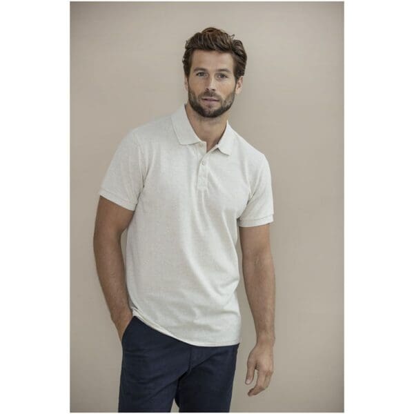 Polo Emerald Aware™ Unisex aus recyceltem Material