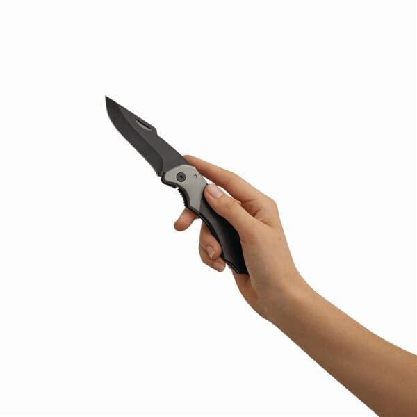 BLACK-CUT