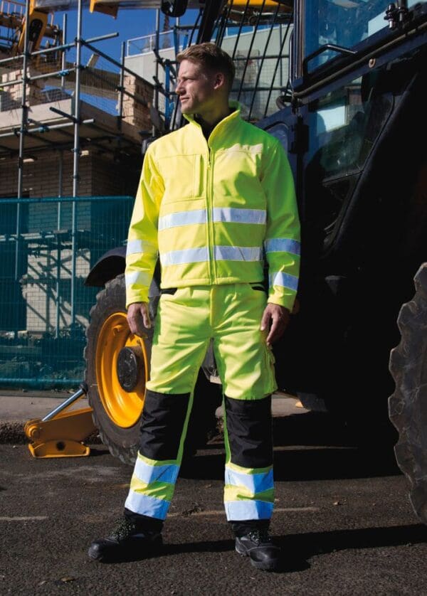 High-viz Soft Shell Jacket R117