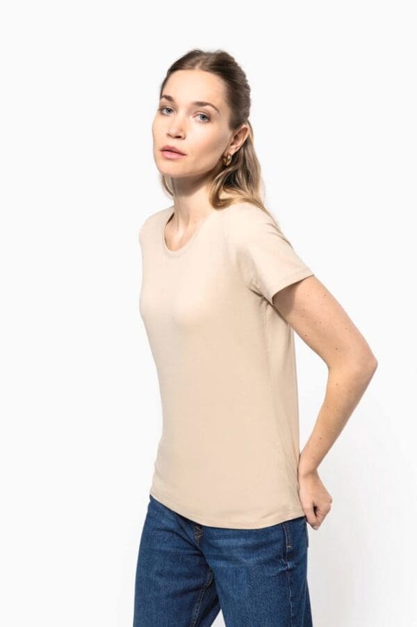 Ladies' short-sleeved crew neck T-shirt