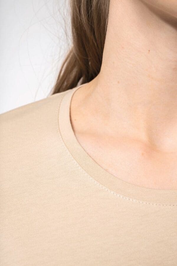 Ladies' short-sleeved crew neck T-shirt