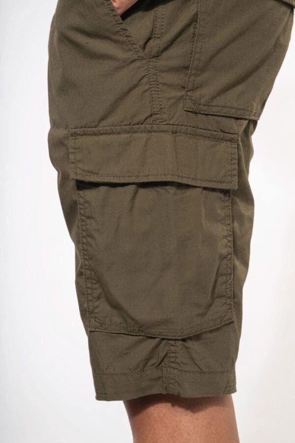 Leichte Bermuda-Shorts für Herren mit mehreren Taschen K755