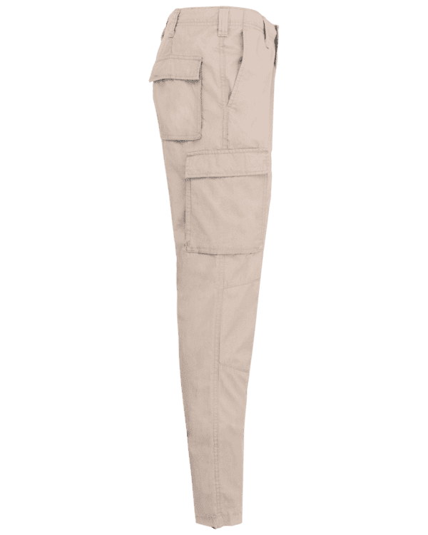 Leichte Herrenhose mit mehreren Taschen K745