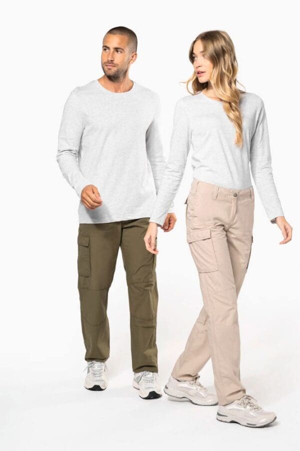 Leichte Herrenhose mit mehreren Taschen K745