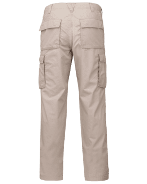 Leichte Herrenhose mit mehreren Taschen K745