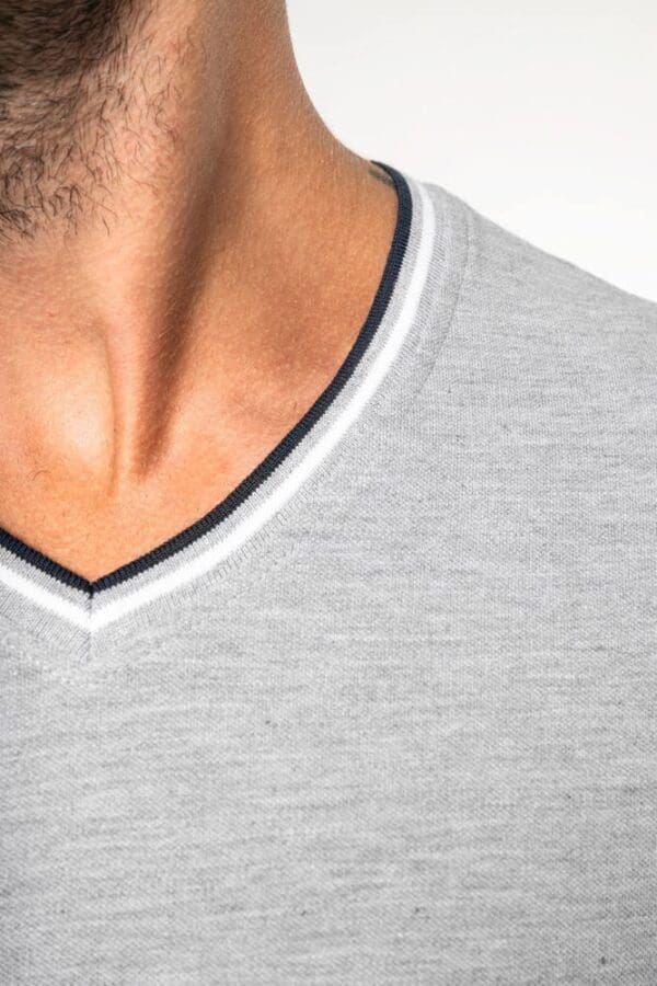 T-Shirt aus Piqué-Trikot mit V-Ausschnitt für Herren K374