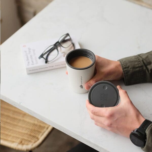 Kaffeebecher Circular&Co Recycled Coffee Cup 227 ml