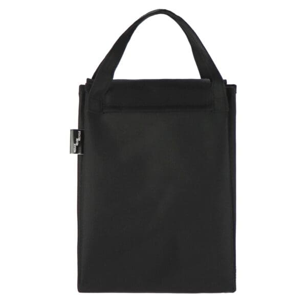 Gefaltete Kühltasche und Picknickmatte