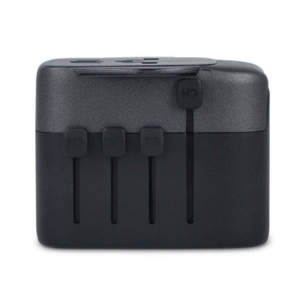 PowerPro Reiseadapter aus recyceltem Kunststoff