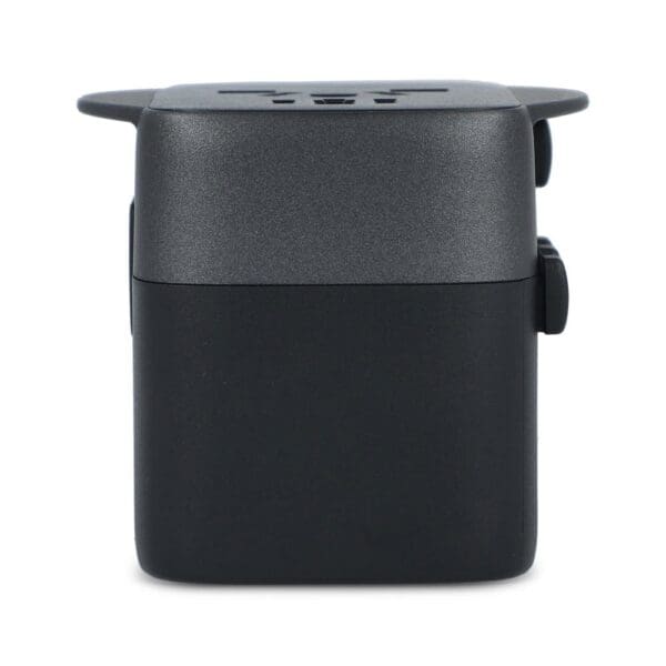 PowerPro Reiseadapter aus recyceltem Kunststoff