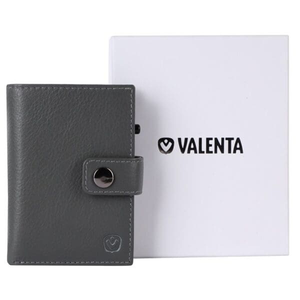 Card Wallet Leather MagSafe Luxe Grey