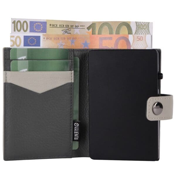 Card Wallet Leather MagSafe Luxe Off White