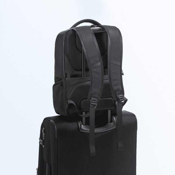 BUSINESS-RUCKSACK BIZZ PRO MIT DREI FÄCHERN