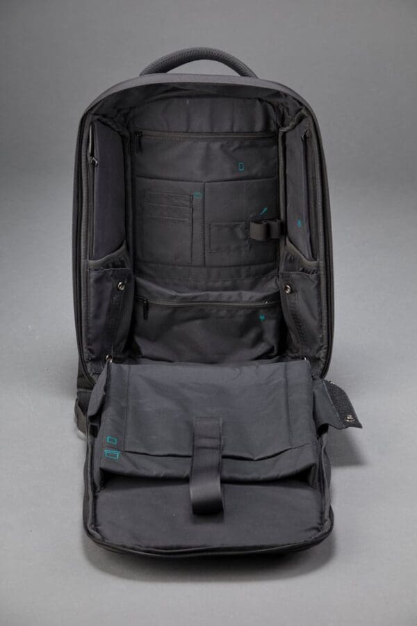 RUCKSACK ANTIDIEBSTAHL XENON 17"